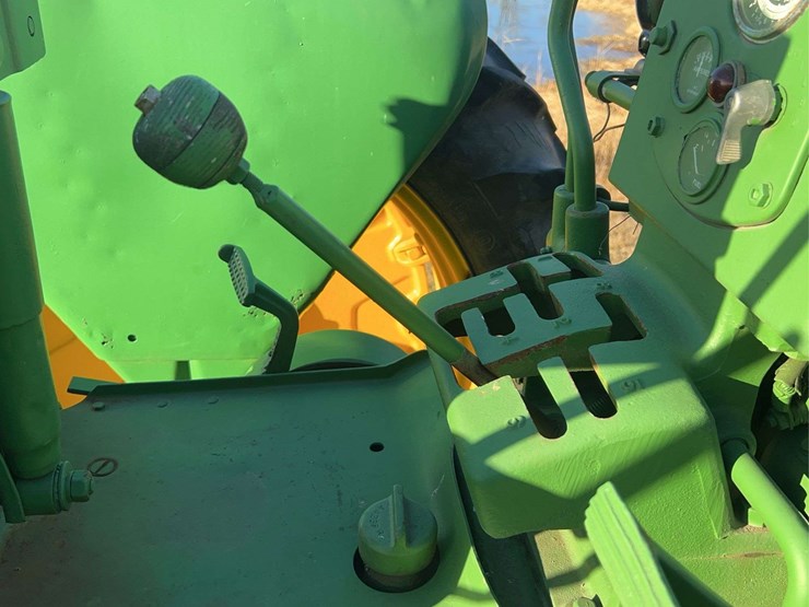 1957-john-deere-720-image-60