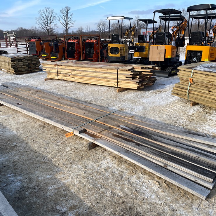 #3808 • Bundle of Construction Grade Lumber