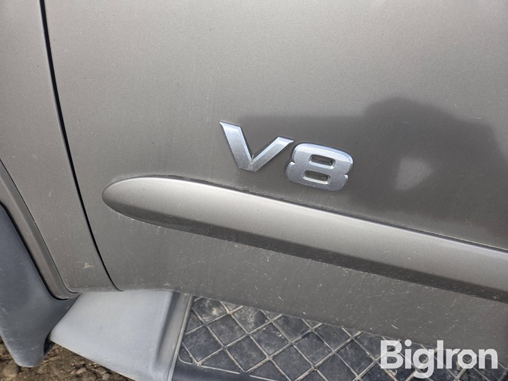 2009-nissan-armada-image-11