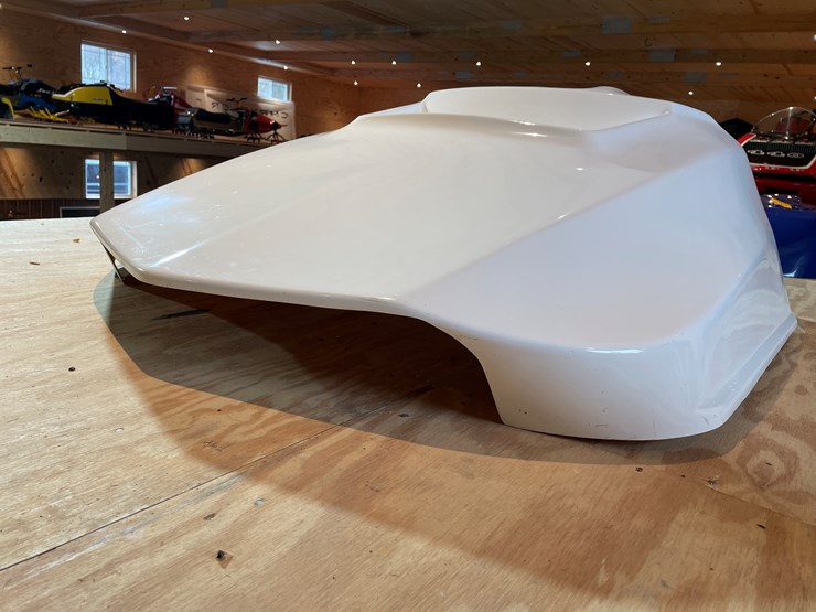 #3844-•-1973-polaris-starfire-snowmobile-hood-image-4