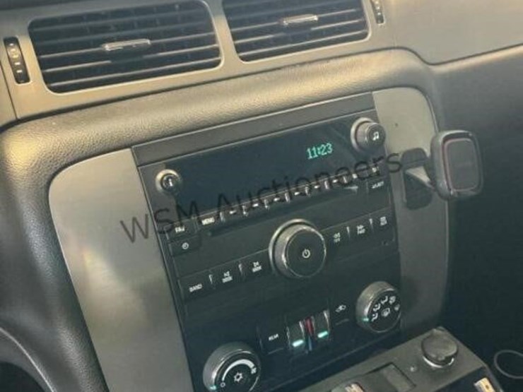 chevrolet-tahoe-image-18