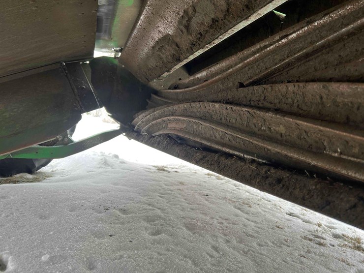 2024-john-deere-w235r-image-27