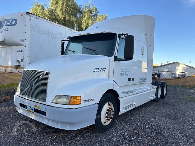 1999-volvo-vnl64t770-image-1