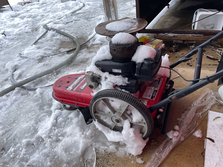 #3526-•-yard-machine-18"-string-trimmer-image-7