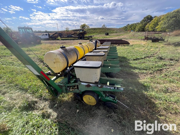 john-deere-7200-image-8