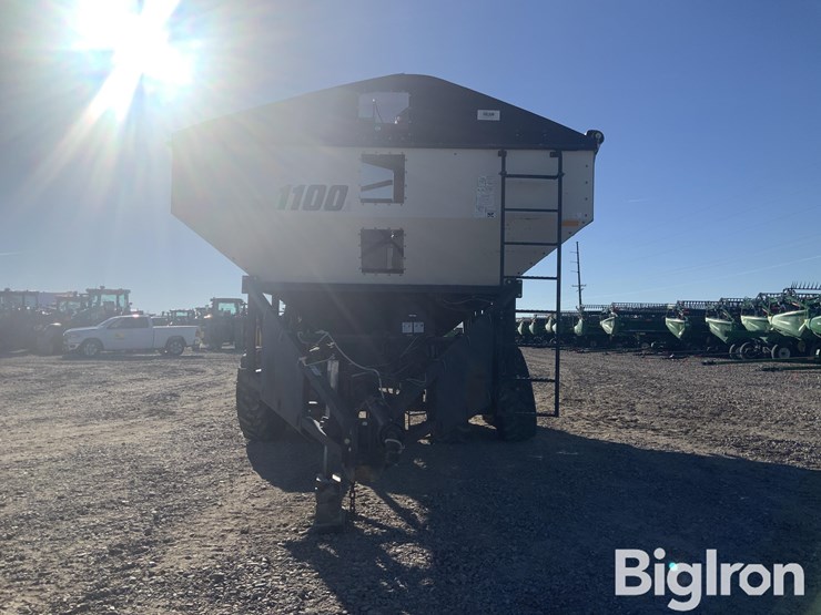 bourgault-1100-grain-cart-image-2