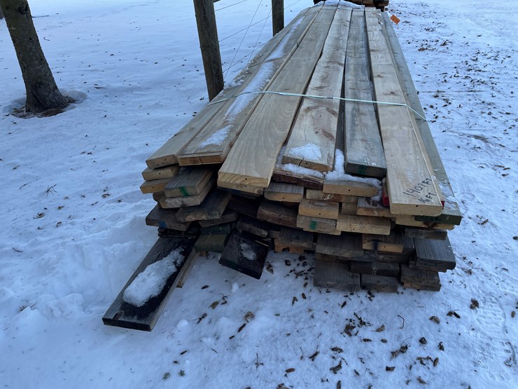 #3814-•-bundle-of-green-treated-and-construction-grade-lumber-image-4