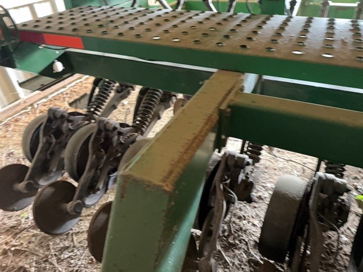 john-deere-1560-image-33