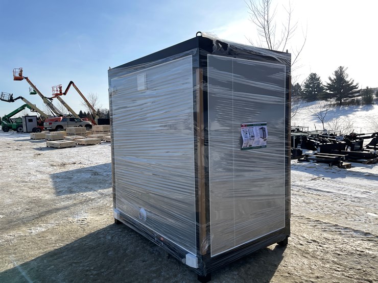 #107-•-new-kj-portable-bathroom-image-4