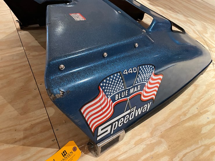 #3851-•-1973-speedway-440-blue-max-snowmobile-hood-image-8