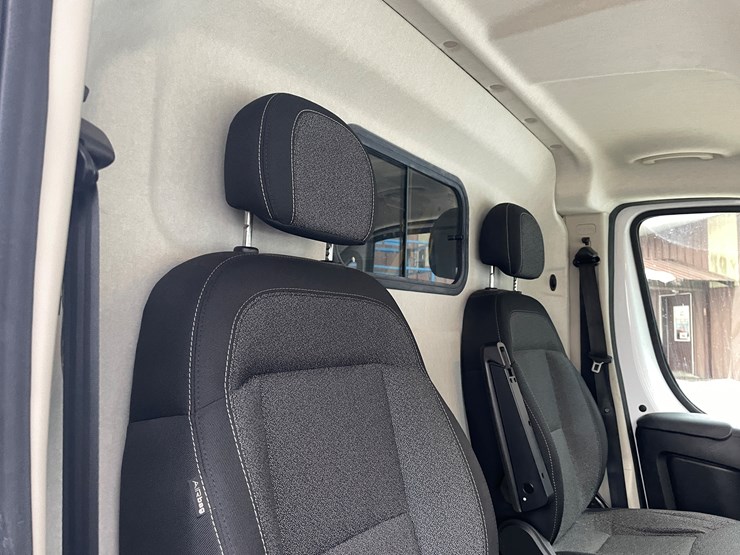 2022-dodge-1500-image-47