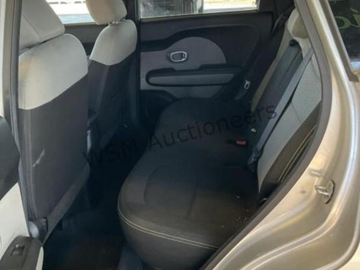 2015-kia-soul-sdn-image-24