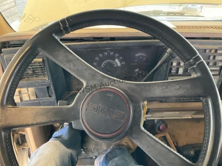 1988-chevrolet-2500-image-15