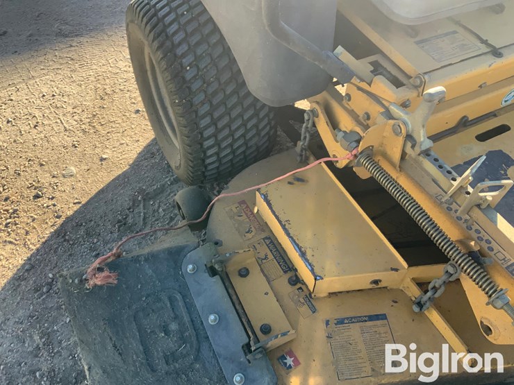 hustler-926253-60”-deck-zero-turn-mower-image-18