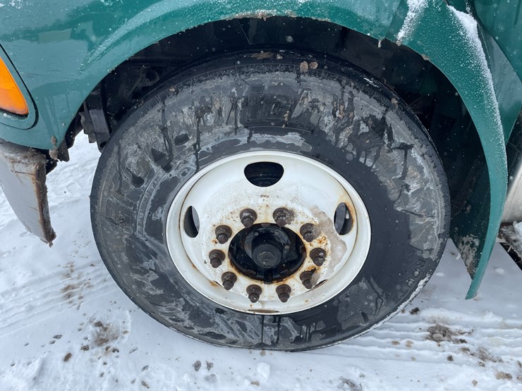 #400-•-2006-sterling-straight-truck-(has-wi-title)-image-91