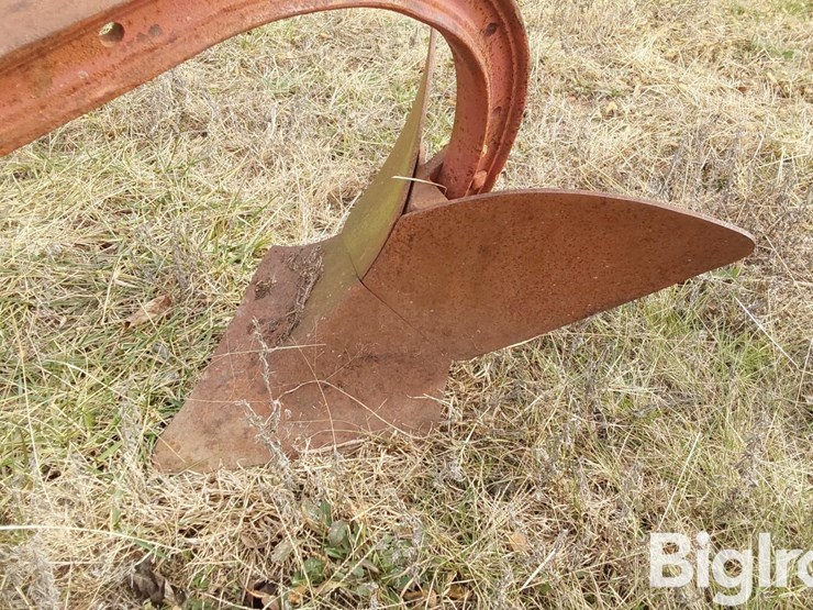 3-pt-mounted-1-row-lister-image-13