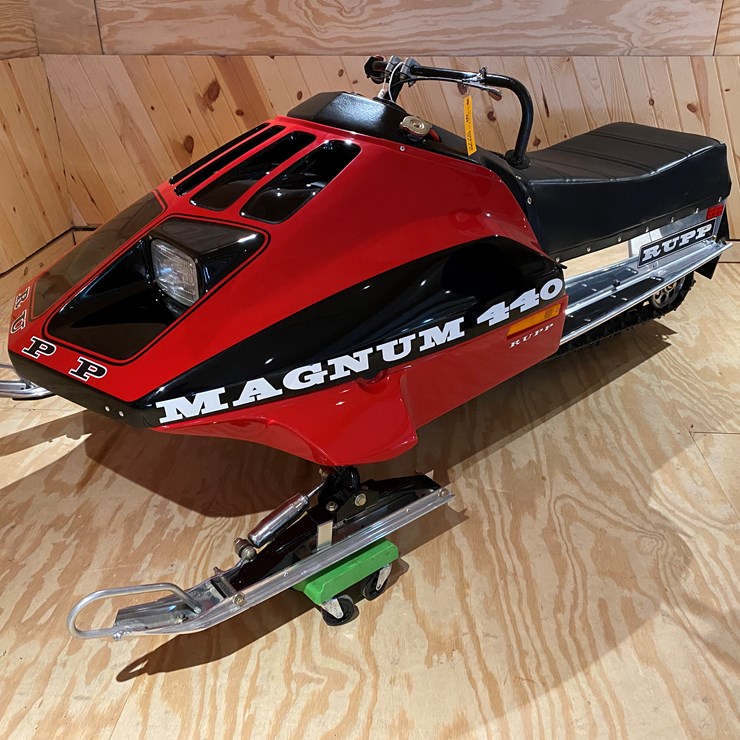 #3776 • 1976 Rupp Magnum 440 Snowmobile