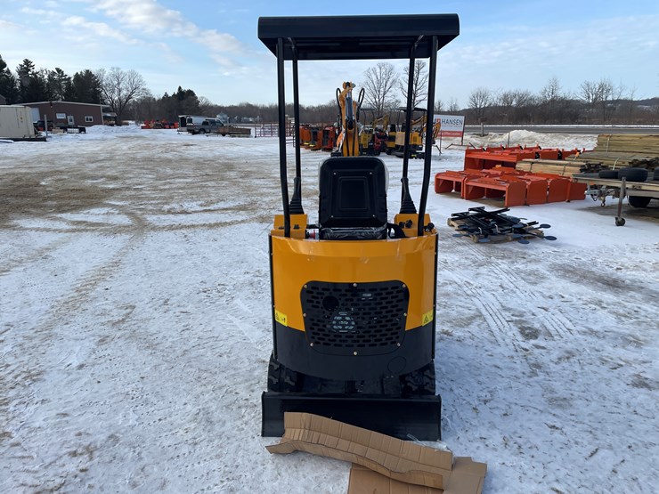 #202-•-miva-va15-mini-excavator-image-6