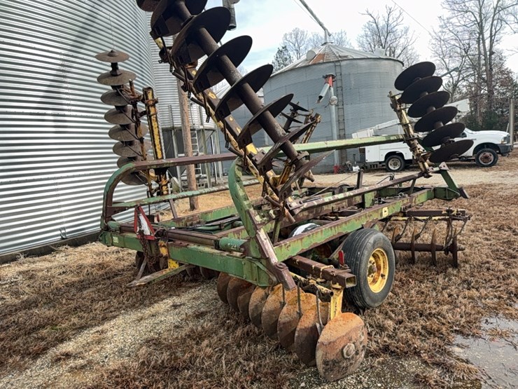 john-deere-230-image-46