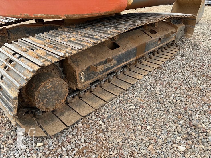 2012-hitachi-zx225us-lc-3-image-16