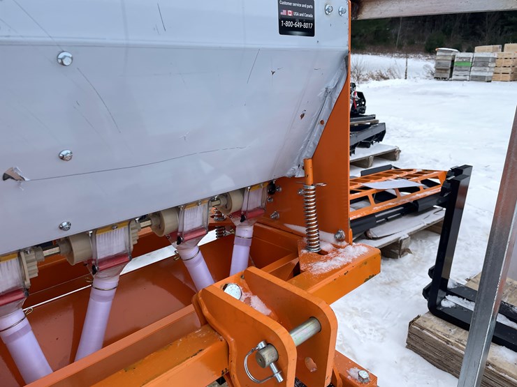 caterpillar-12-image-15