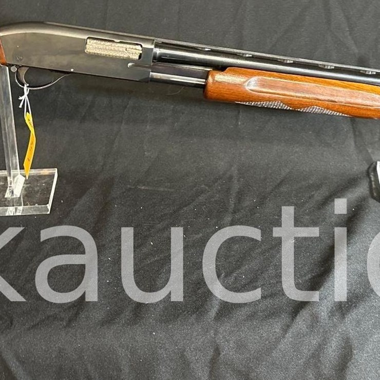 HIGH-STANDARD SKEET FLIGHT KING 28GA SHOTGUN (SN# 3014934)