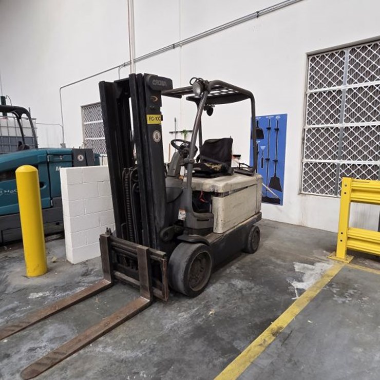 2006 CROWN FC4020-55