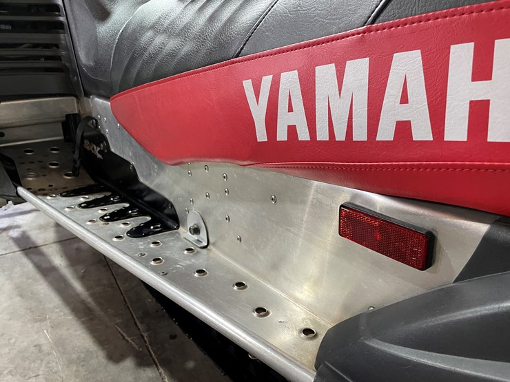 #3798-•-2004-yamaha-sx-viper-snowmobile-image-21