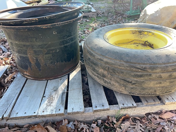 tire-and-extra-rim;-located-at-7241-roxbury-rd,-charles-city,-va,-please-call-804.837.9940-or-804.651.4404-with-questions-image-4