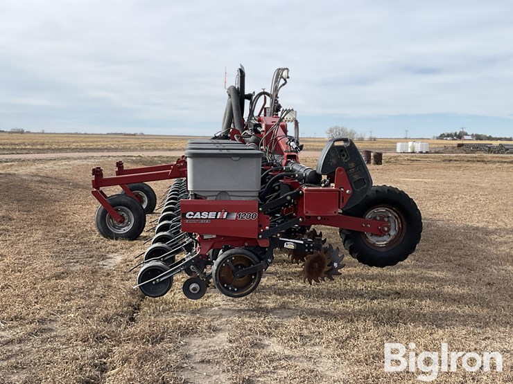2011-case-ih-1230-image-8