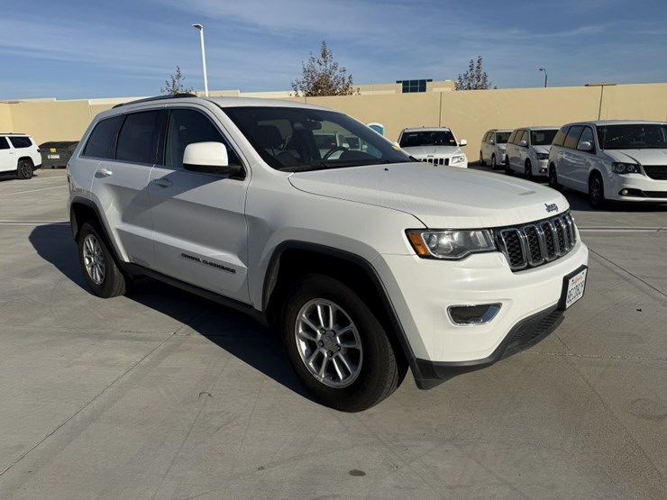2018-jeep-grand-cherokee-image-2