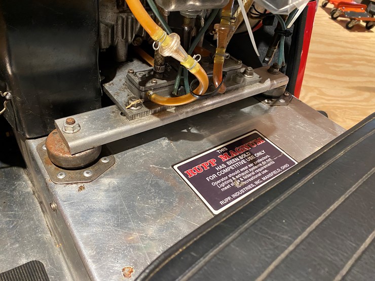 #3793-•-1970-rupp-440-magnum-snowmobile-image-14