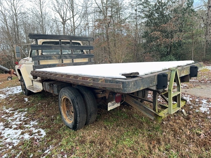 1977-ford-600-image-24