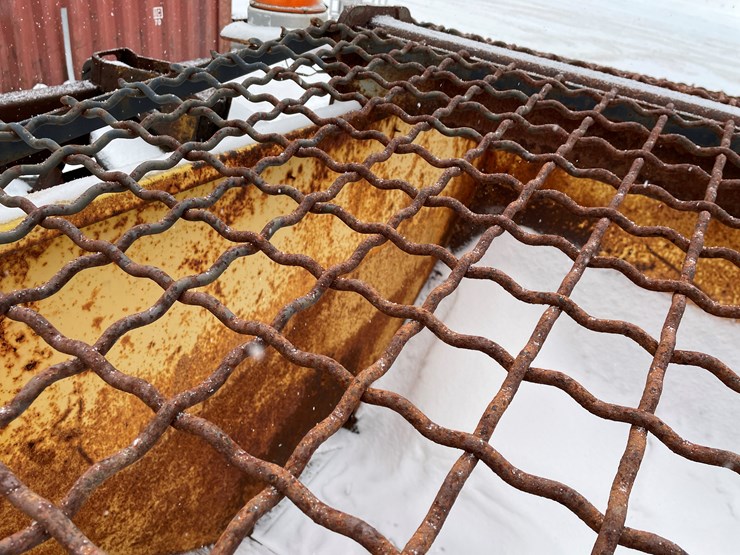 #3773-•-truck-mounted-salter/sander-with-brine-tanks-image-32