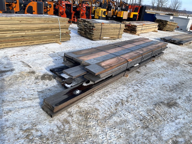 #3806-•-bundle-of-construction-grade-lumber-image-3