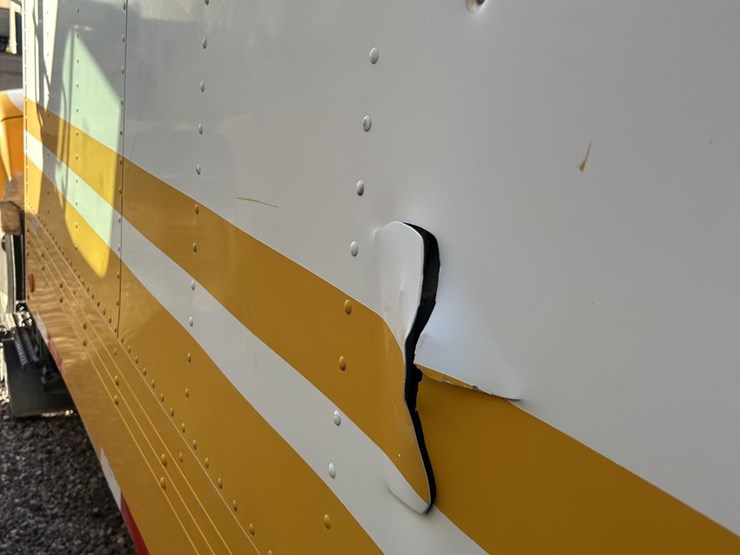 2001-international-4700-image-15