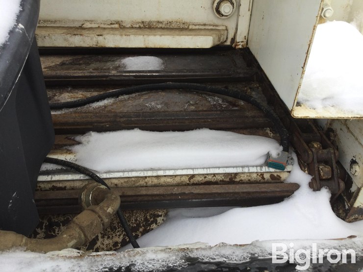 2014-del26-feed-delivery-box-image-9