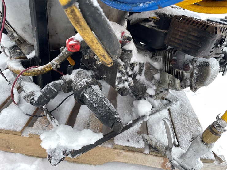 #3835-•-used-pressure-washer-unit-image-11