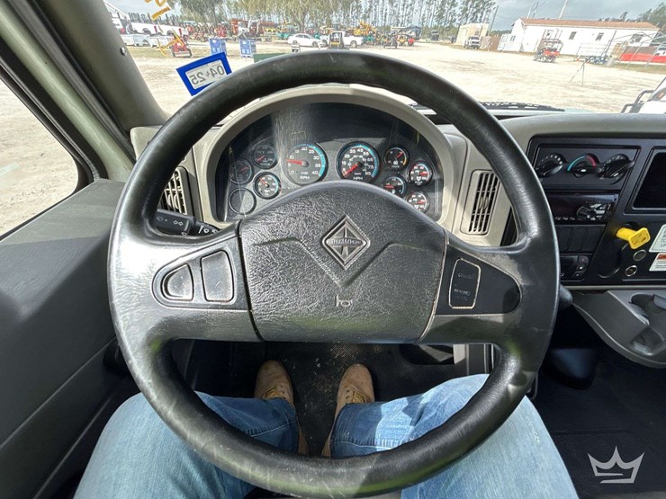 2019-international-durastar-4300-image-13