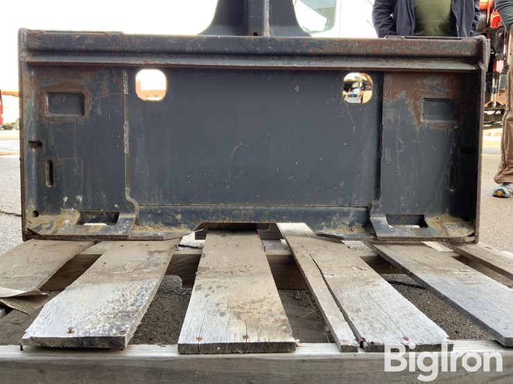 bobcat-skid-steer-3-pt-hitch-attachment-image-10