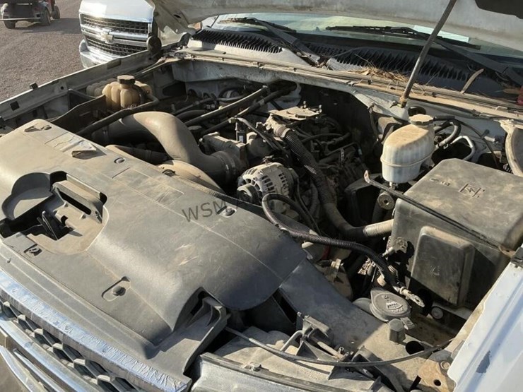 2005-chevrolet-silverado-2500-image-10