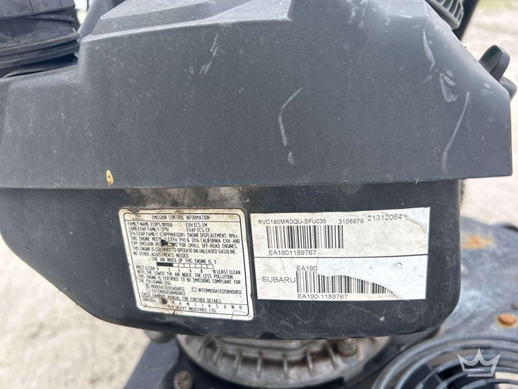 lesco-self-propelled-commercial-spreader-image-6