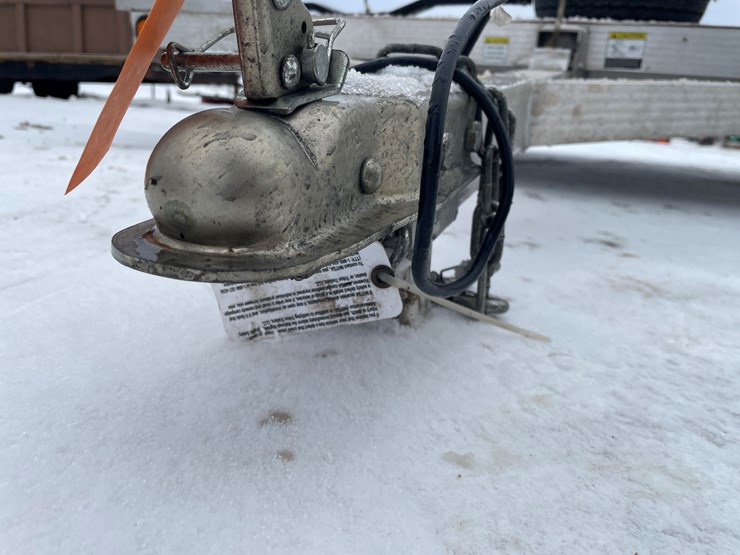 #3802-•-10'-aluminum-triton-snowmobile-trailer-(no-title)-image-12