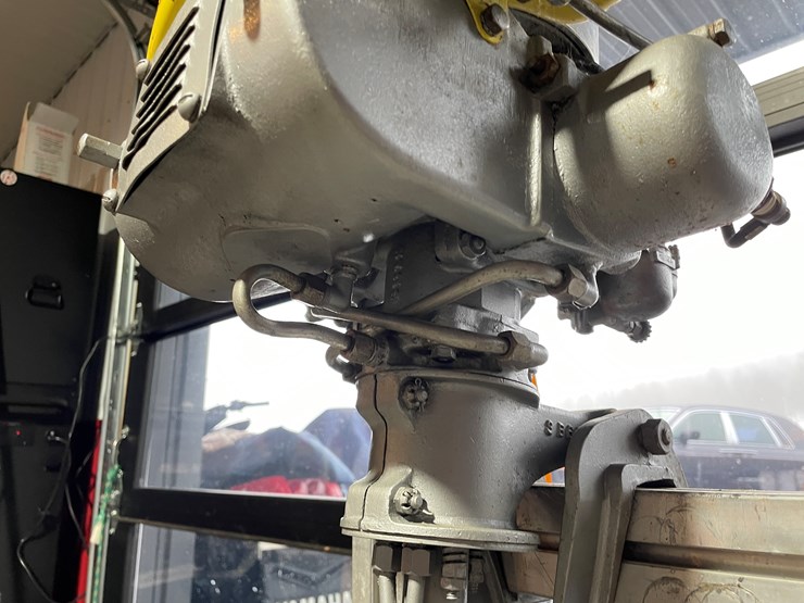 #3820-•-champion-vintage-outboard-boat-motor-image-5