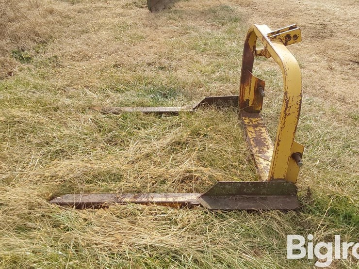 3-pt-mounted-bale-fork-image-4