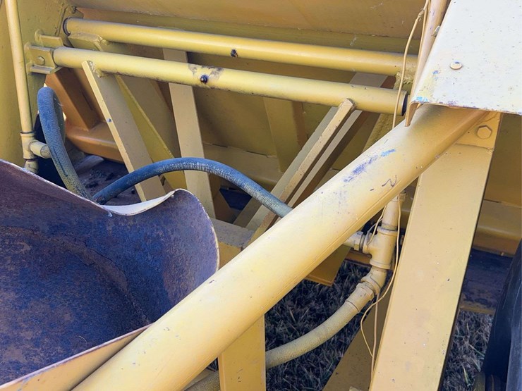 john-deere-840-image-81