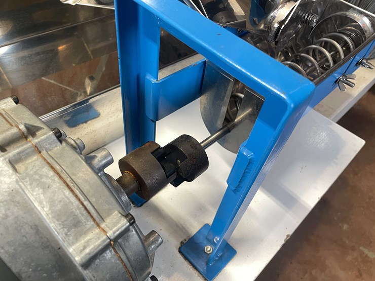 #6186-•-maple-candy-machine-image-12