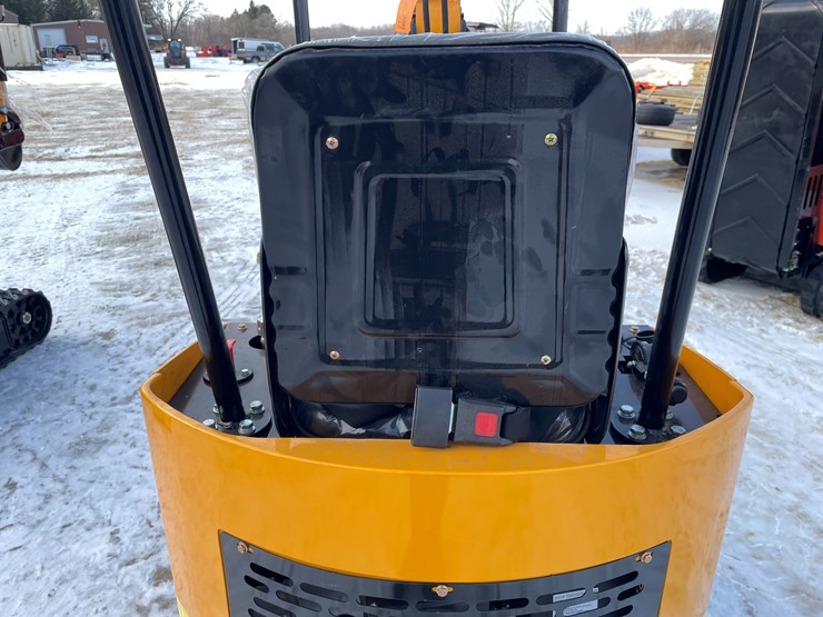 #203-•-miva-va13-mini-excavator-image-18