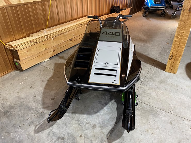 #3783-•-1980-kawasaki-440-invader-snowmobile-image-2