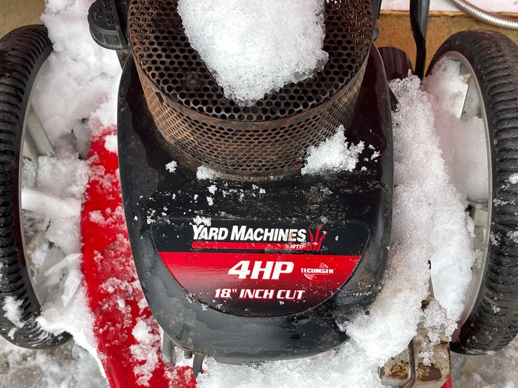 #3526-•-yard-machine-18"-string-trimmer-image-10